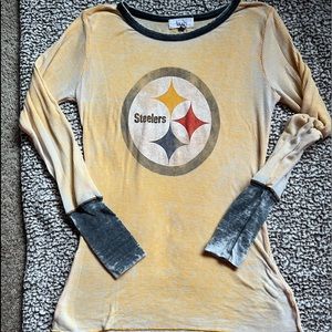 Touch by Alyssa Milano ladies Pittsburgh Steelers long sleeve tee. Size large.
